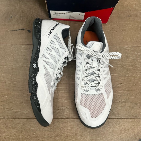 Reebok White Mesh Athletic Shoes with Black Sole speed TR - Picture 2 of 10